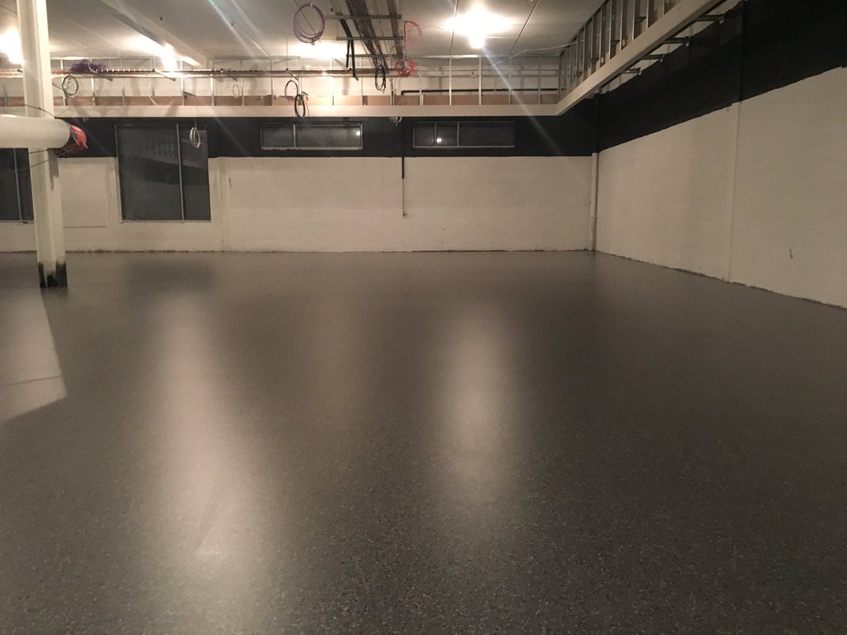 Cws_flooringltd's tweet photo. Completed works! @Cws_flooringltd @NatFlooring @Degafloor #Co-op #Birmingham #flake #resin #resinfloors https://t.co/KBut4W0F7f