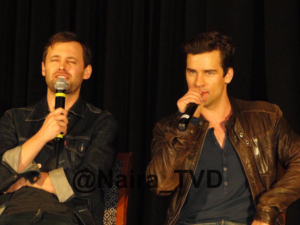 AndyLeesBR's tweet photo. Andy e Oliver Ackland (Tristan De Martel em The Originals) durante o painel deles na #TVDChicago ontem (01/04). https://t.co/Uy9x0u1FTh