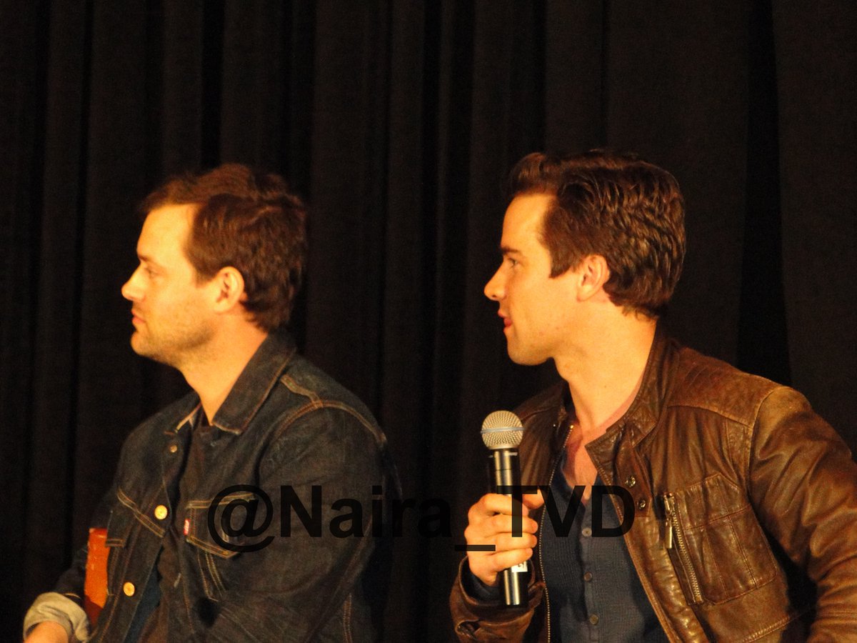 AndyLeesBR's tweet photo. Andy e Oliver Ackland (Tristan De Martel em The Originals) durante o painel deles na #TVDChicago ontem (01/04). https://t.co/Uy9x0u1FTh