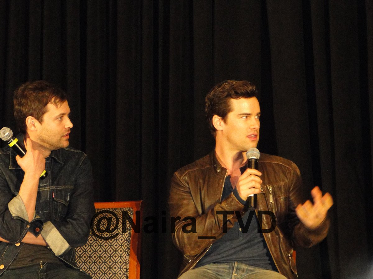 AndyLeesBR's tweet photo. Andy e Oliver Ackland (Tristan De Martel em The Originals) durante o painel deles na #TVDChicago ontem (01/04). https://t.co/Uy9x0u1FTh