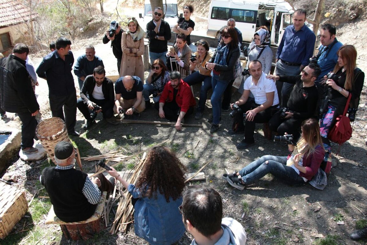 ÇFK, Osmancık Yukarı Zeytin Köyü'nün doğal ve kültürel güzelliklerini fotoğrafladı...