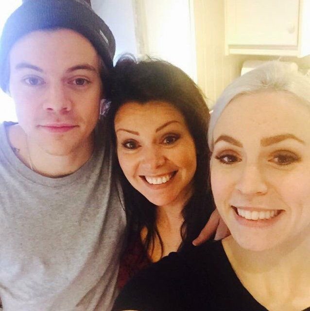 loveonlivv's tweet photo. Los amo https://t.co/bVb1ACBq0j