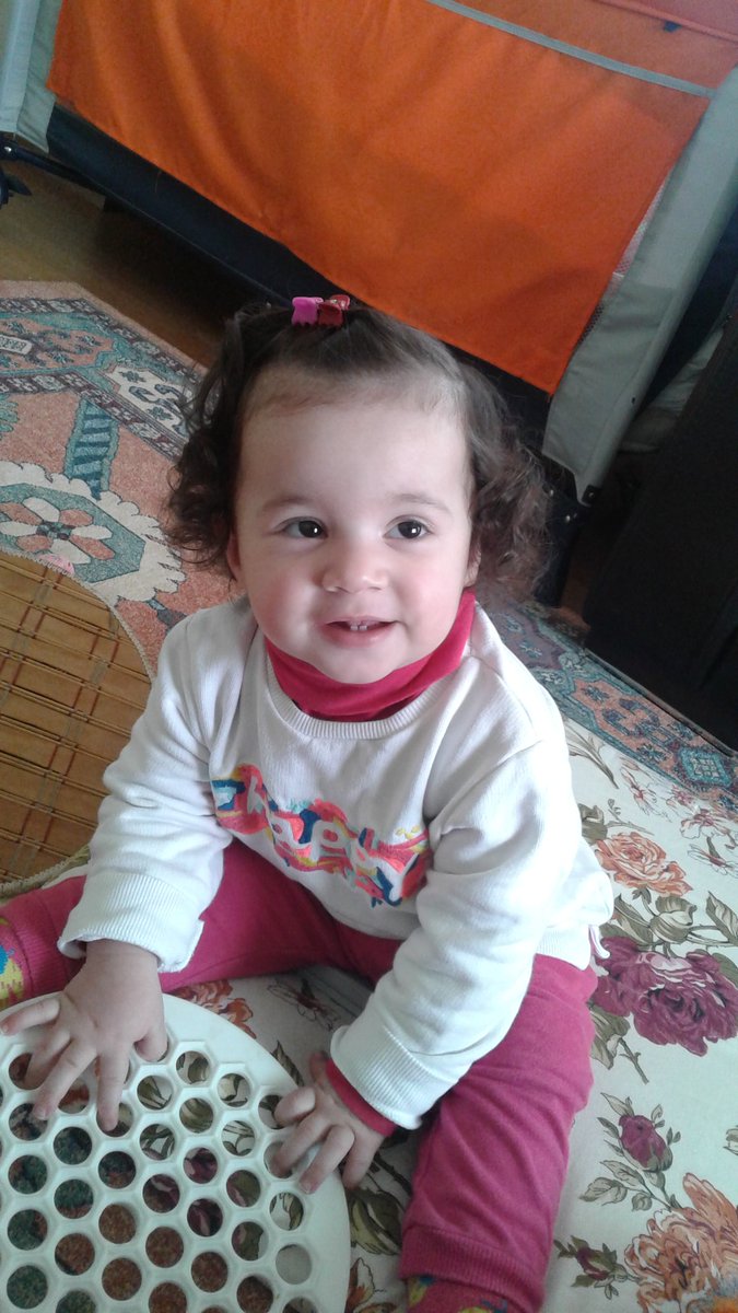 FarkındaOlun 2MilyonKişiyiz 
Bu benim kızım gelecekte babasının yasal sendikadan dolayı işinden edildiğini öğrenecek <a href="/ATuncayOzkan/">Tuncay ÖZKAN</a>