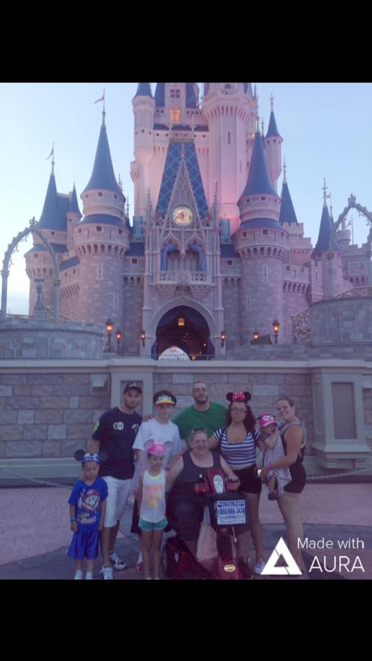 JessAceDaClass's tweet photo. Disney was amazing for all of us. #family #alldifferentages #magicalplace #DisneyWorld #lesson11 https://t.co/MeqL2EIJC9