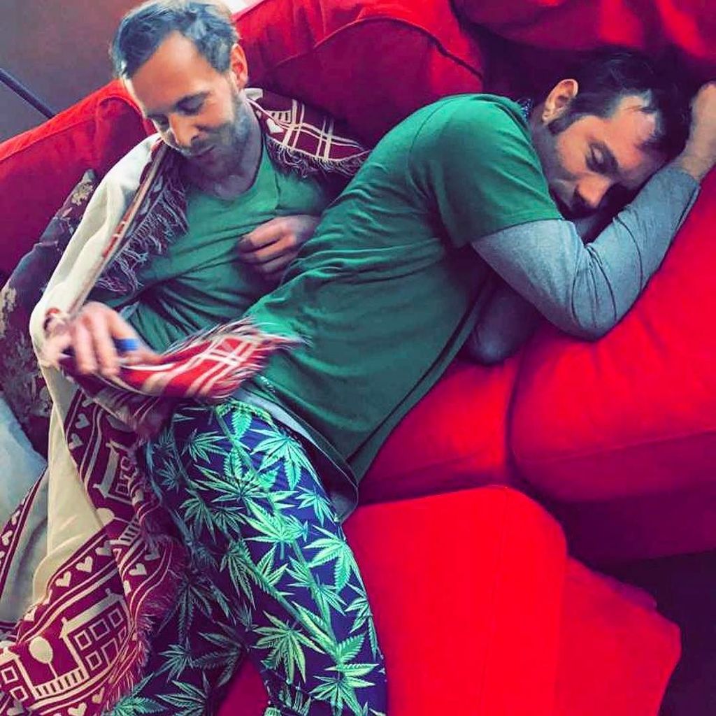 MeggingsMan's tweet photo. Silly boys. Sweet pants. 🌲 https://t.co/doW7yVnG6S https://t.co/JGAcaKUFYO