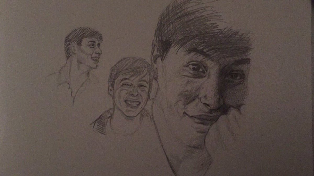 aftermathwinter's tweet photo. Here're some little sketches i did today Im quite the loser at drawing hair so I improvised
thanks for making me smile love u @ThomasSanders https://t.co/urnHYz8wrD