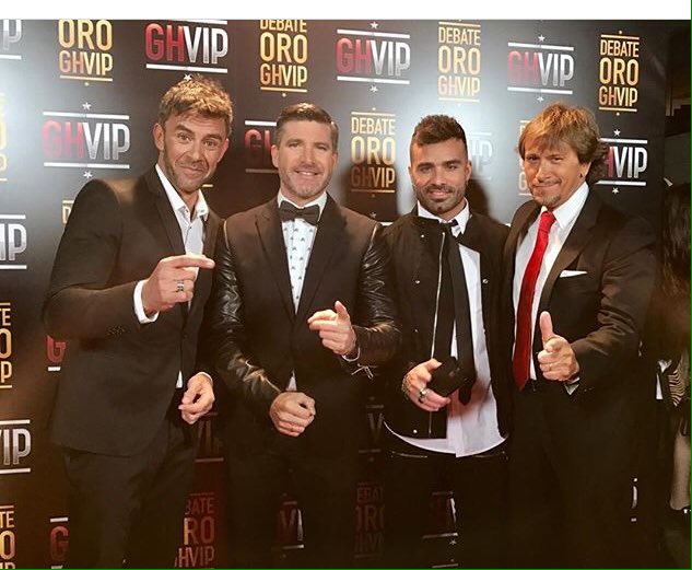 ghoficial's tweet photo. #AlfombraRoja #DBT12GHVIP5 #PremiosVip https://t.co/dIiYC5g3Nq