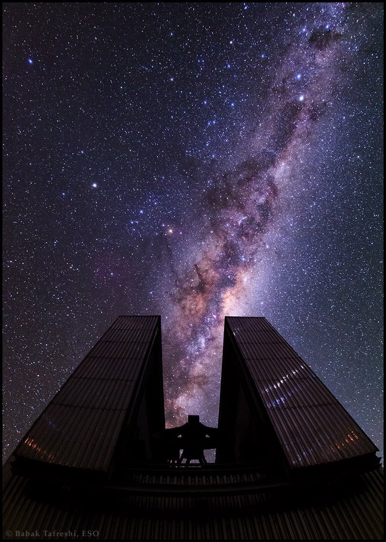 BabakTafreshi's tweet photo. A mesmerizing scene in nature is the view of the #milkyway in a dark starry night away from city lights. From my 2014 @ESO trip  to #chile https://t.co/ZW3YtcJHUA