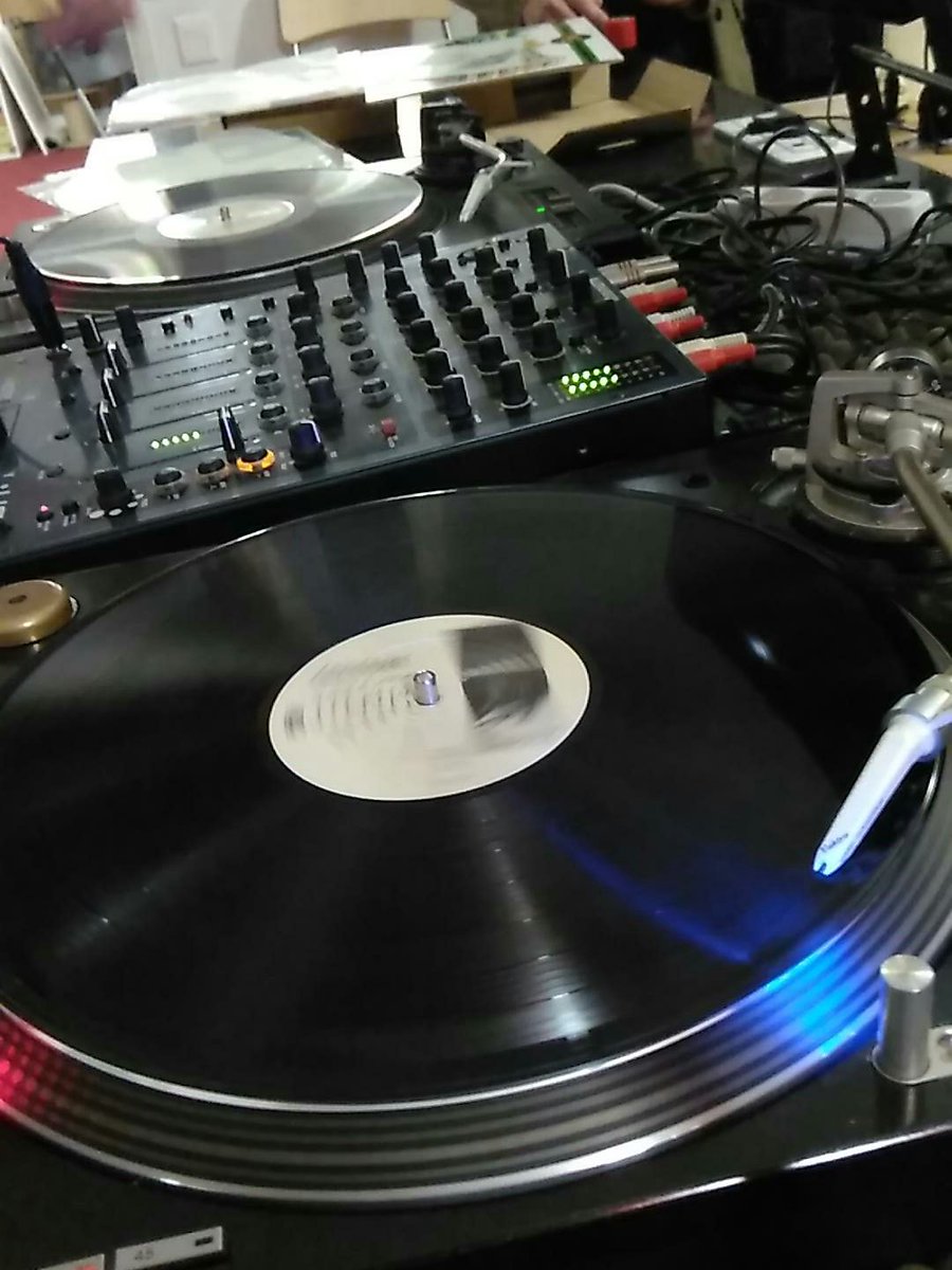 <a href="/HighBassSound/">High Bass</a> #RootsWorkers at the control strictly #vinyl selection 🔊📻