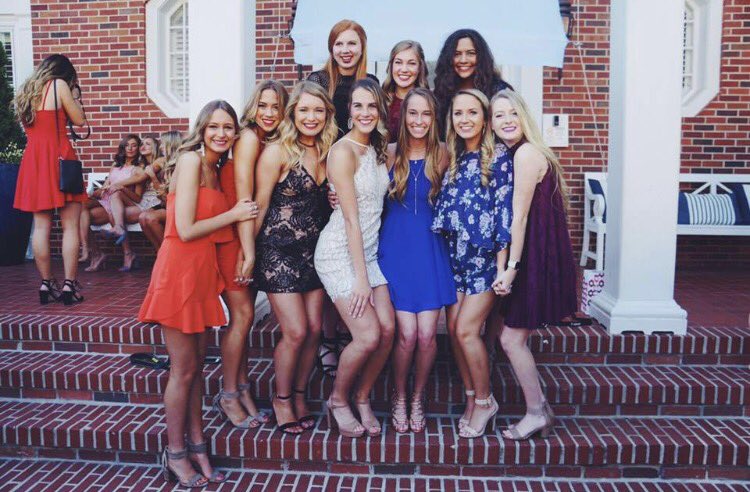 get u a squad like mine 😝👍🏼🤗 ps sorry for stealing this photo from u @hannah_obrien10