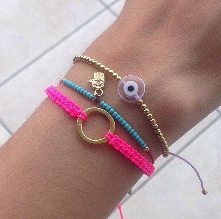 TremendaSanta's tweet image. quiero estas pulseras 😍😍😍