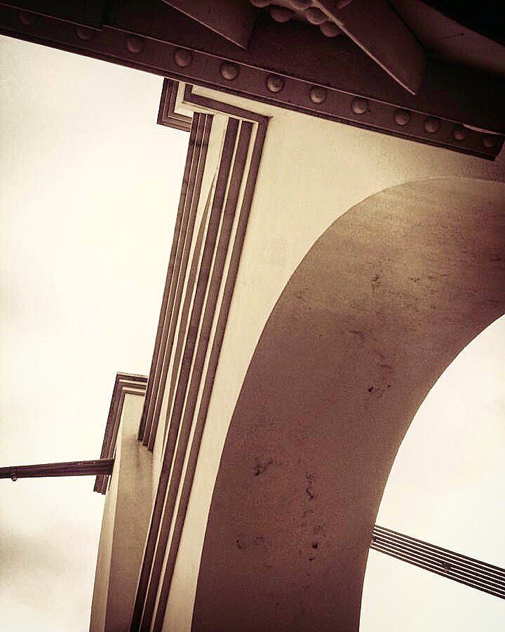 7AlanNelson's tweet photo. Suspension Bridge Suspense. #indiefilm #filmmaker #actorlife #photography #art #locationscout #connectpoint https://t.co/cK9itH53E2