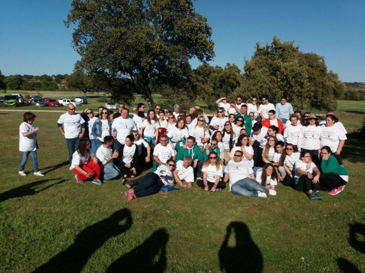 caramancho's tweet photo. Fantástico dia el de ayer celebrando el 40 aniversario de nuestro grupo junto a los antiguos componentes https://t.co/JdK3itJyqf