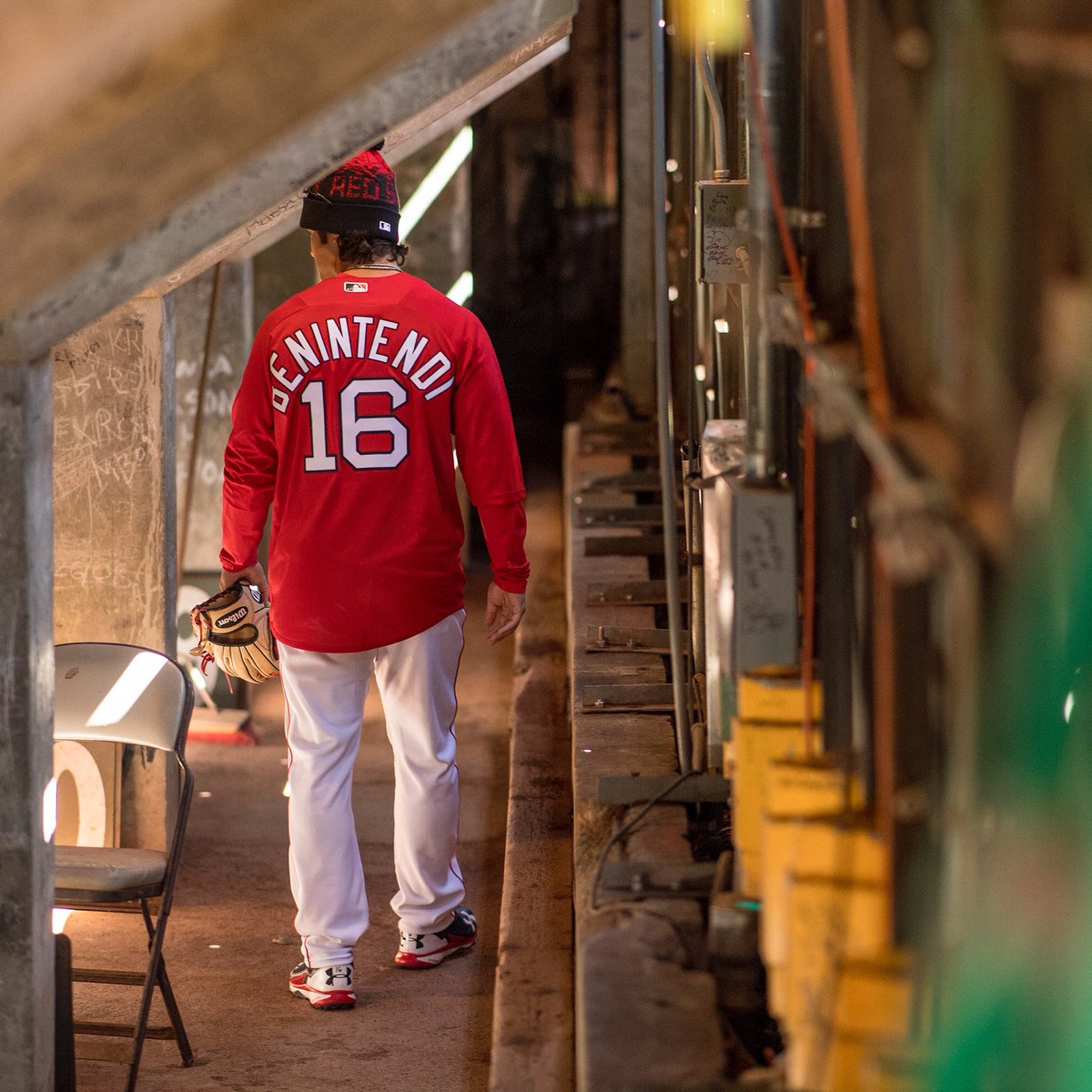 RedSox's tweet photo. First time inside the Monster.
It doesn't disappoint. https://t.co/fEEhSGNSRd
