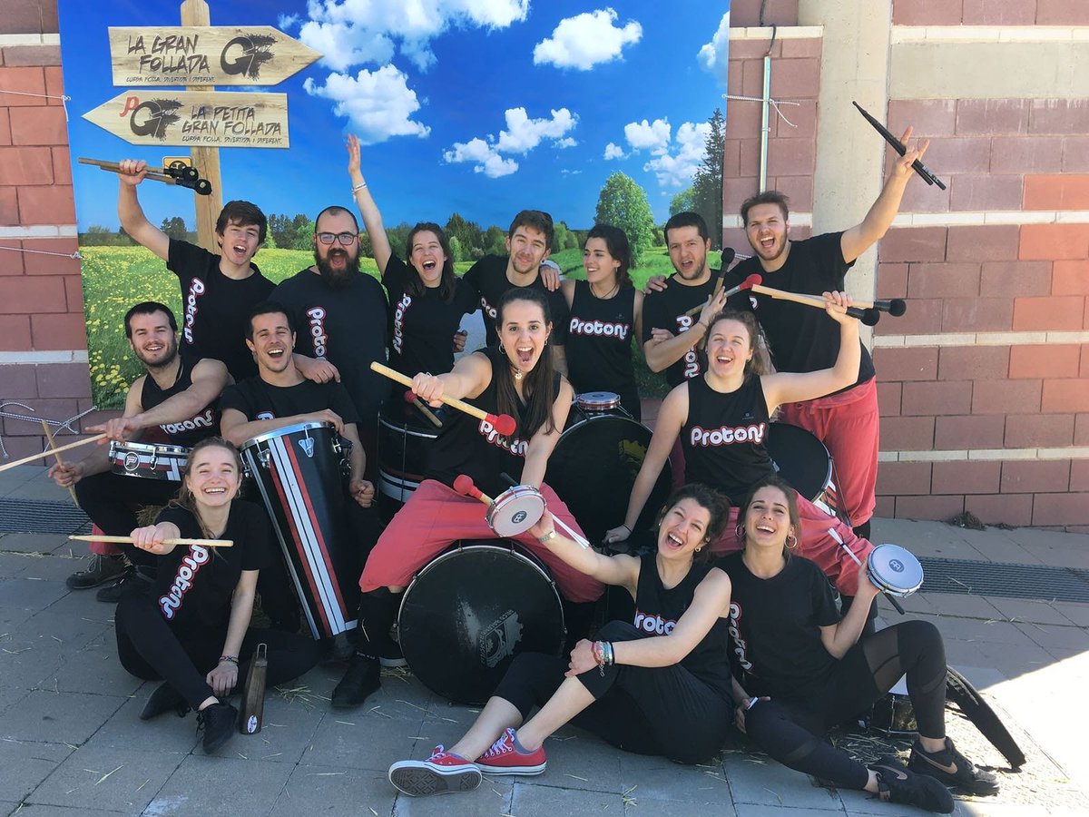 protonspercu's tweet photo. LA GRAN FOLLADA ☇ENERGIA☇
#Protons #Protons10 #Percussion #Drums #School #Futur #Positive #show #streetstyle #energy #espectacular #boom https://t.co/soGmWO2A0k