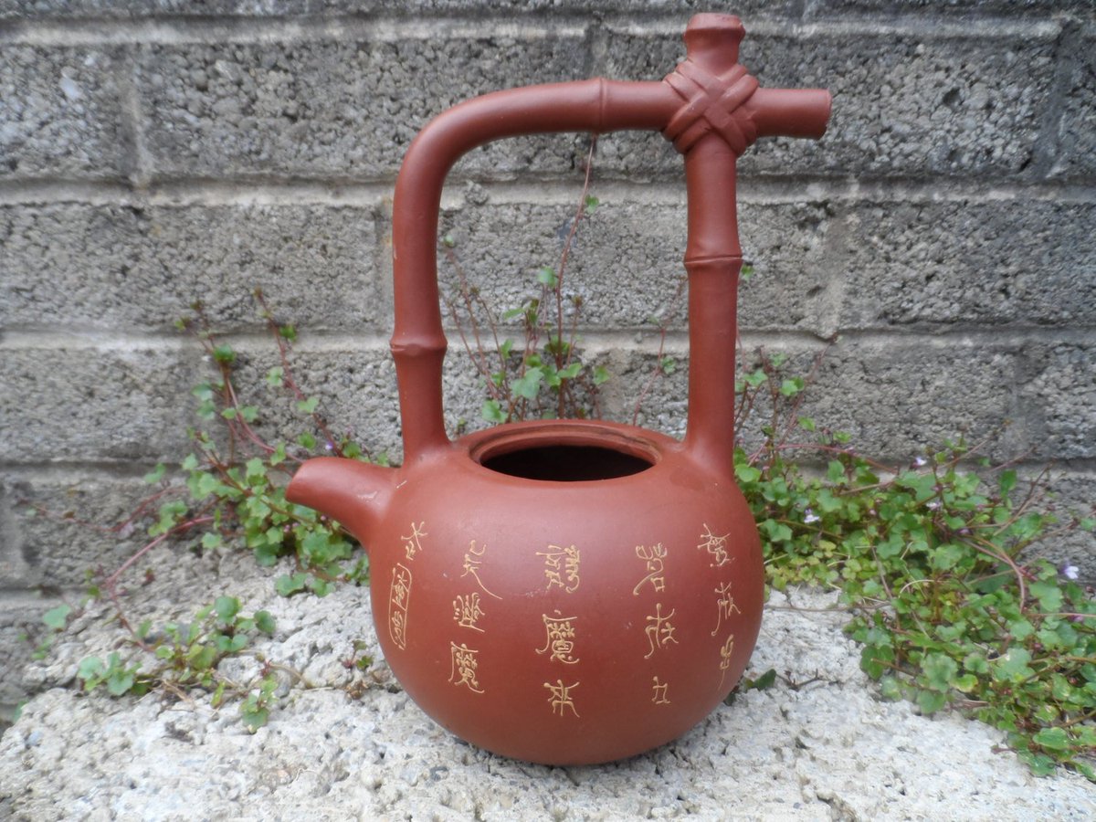 Investkonnect's tweet image. Chinese Yixing teapot - Boccaro Shi Dabin - 19th century yix… tuppu.net/50c90fe3 #EmpireAntiques #ChineseScript