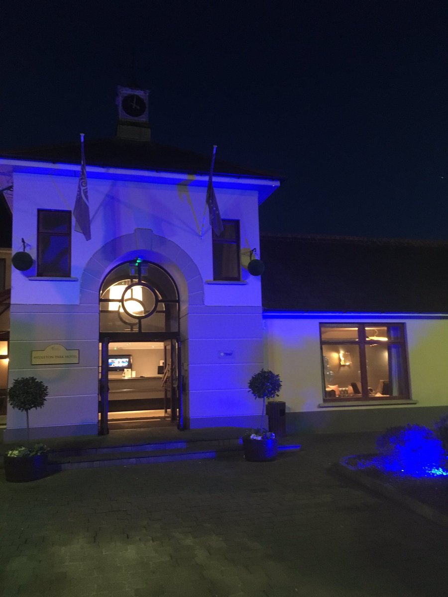 AmyAliceHorgan's tweet photo. ππSo proud of @TheMidletonPark for going blue for #WorldAutismAwarenessDay #midletonchamberππ https://t.co/we8bE8TkSw