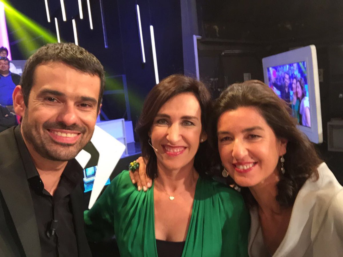 labasculaTV's tweet photo. Comparte esta foto y comenta el programa con el hashtag #labascula15 y podrás llevarte uno de nuestros libros firmado!! SUERTE https://t.co/rbNl3e7oeC