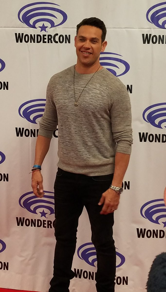cherry_LA's tweet photo. @kevinmalejandro has the BEST relationship advice @LuciferonFOX @WonderCon @cnnireport #Lucifer #wondercon #cnnireport #cnngeekout https://t.co/866ssPHmmo