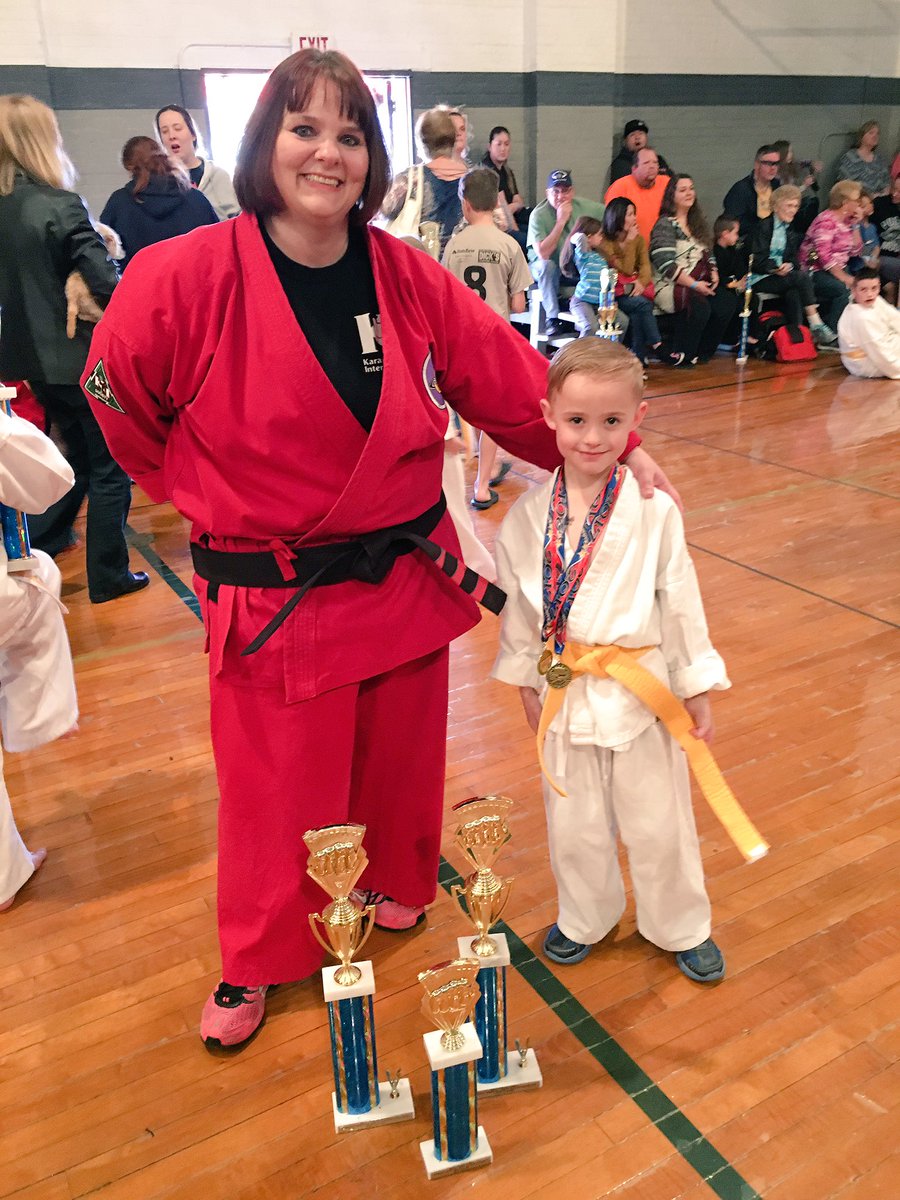 jessie_duron's tweet photo. Karate champ! 2nd in Kata (attack form 1) 2nd in Weapons Kata (kamas), 3rd In Sparring, two medals for sword fighting &amp; basic techniques. https://t.co/KP8mJAQvbQ