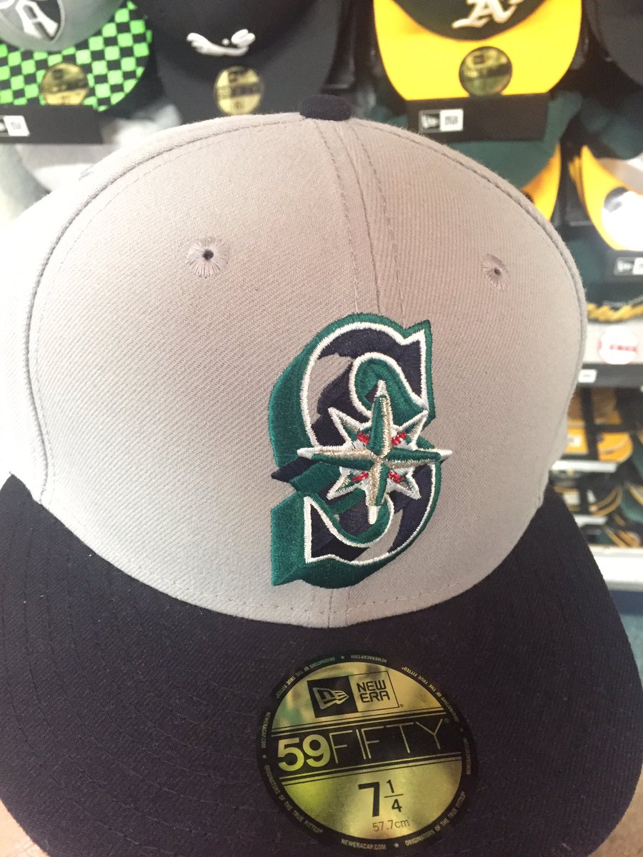 FreshJo7's tweet photo. 👀#rootedinseattle #april2nd https://t.co/oAhlQMaVsq