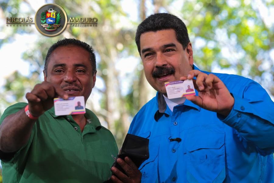gestionperfecta's tweet photo. ¡En este #DomingoConMaduro83 nuestro Presidente @NicolasMaduro rodeado de naturaleza, pueblo trabajador, de jóvenes y niños felices! https://t.co/rNxHiDAVXV