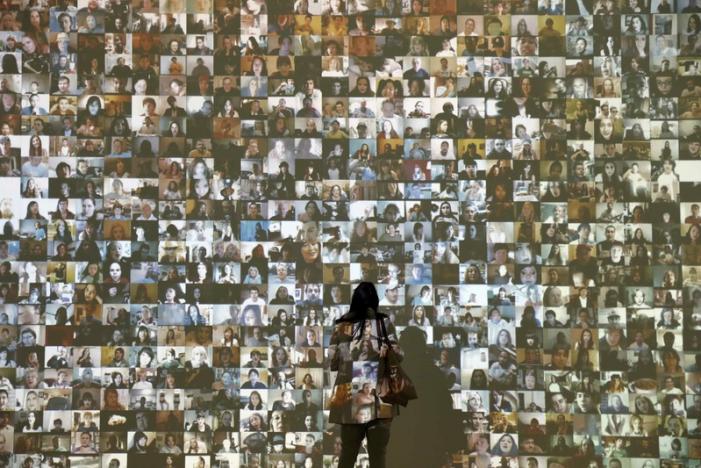 LondonPostNews's tweet photo. London exhibition elevates selfies as an art form https://t.co/9PaGSAkkhN https://t.co/EsO46XppRJ