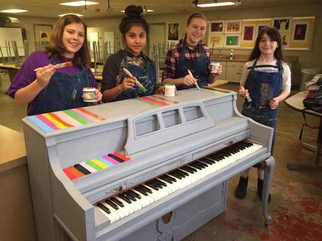 Creative Corridor LR tweet media