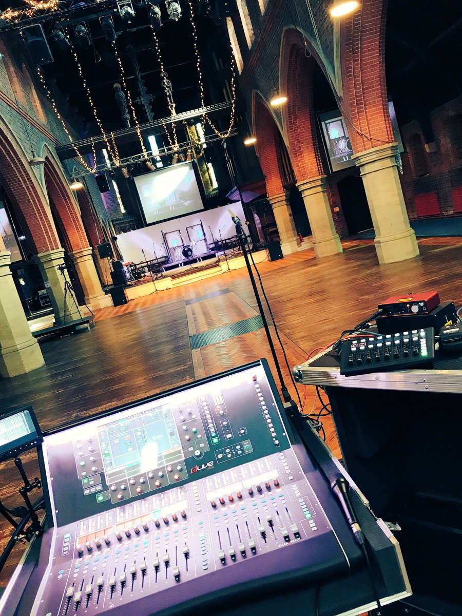 AudioJM's tweet photo. It's so good to have #multibandEQ &amp; #multibandCompressors on the #dLive to help control this room with full on band... #dyn8 https://t.co/7JHdQkMa2o