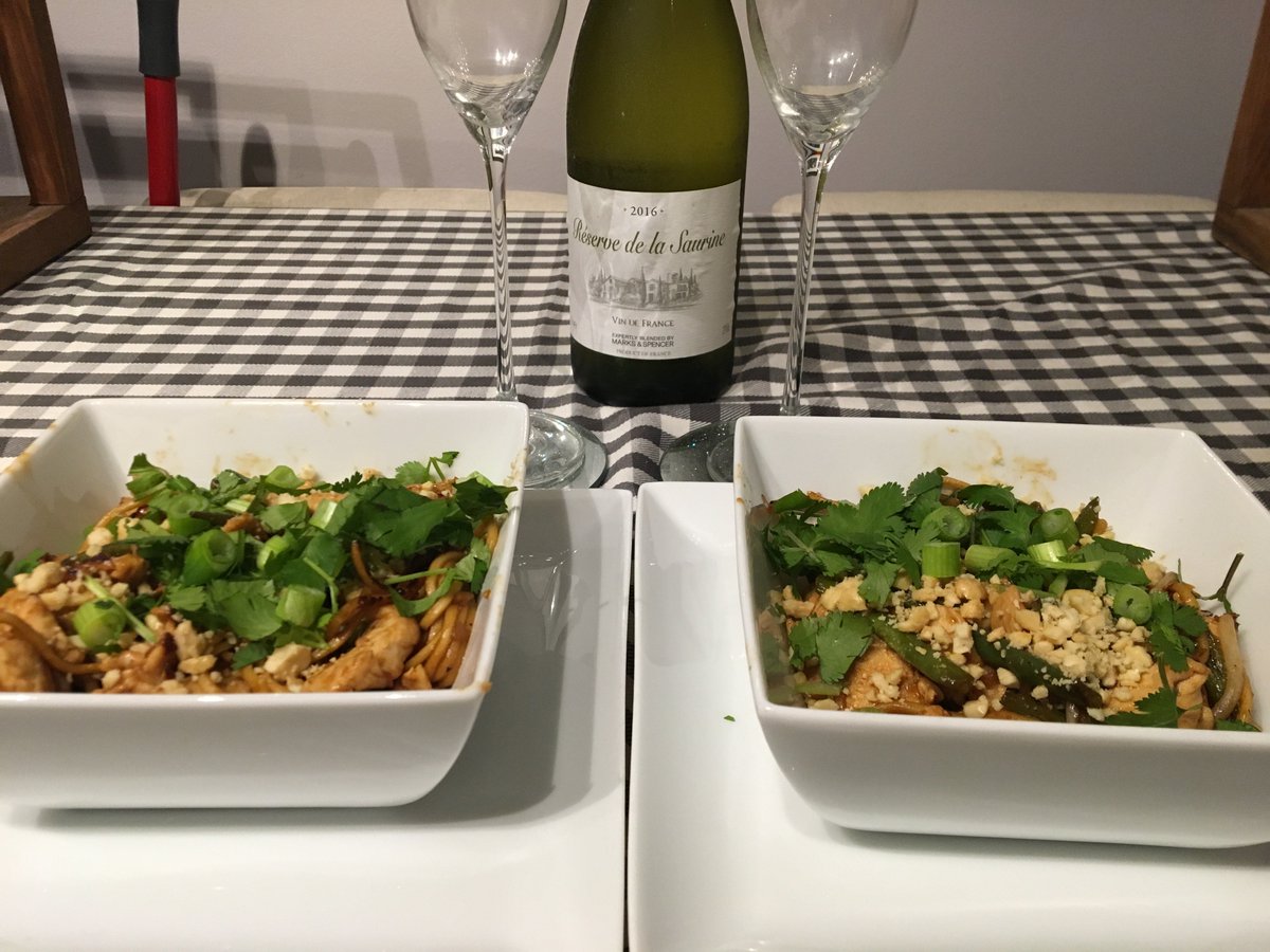 boxdchef's tweet photo. Thanks for your photos Sandra Sherlock your Pad Thai Chicken looks delicious - glad you enjoyed your meal kit #boxdchef https://t.co/Jtz1E4gkV7