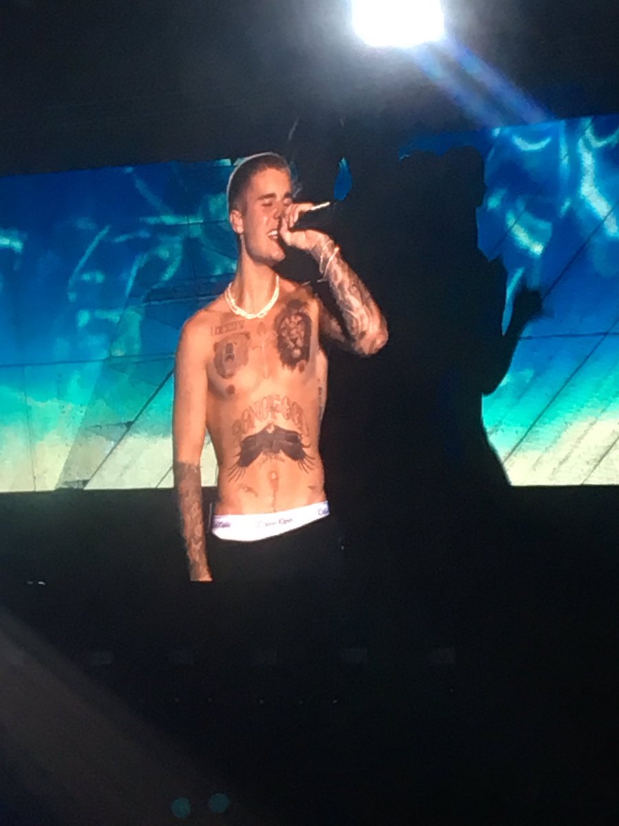 julialopesfs's tweet image. Thanks for giving me the best day of my life. I realized the dream of seeing you! I'll be with you forever. | @justinbieber love u so much 💟