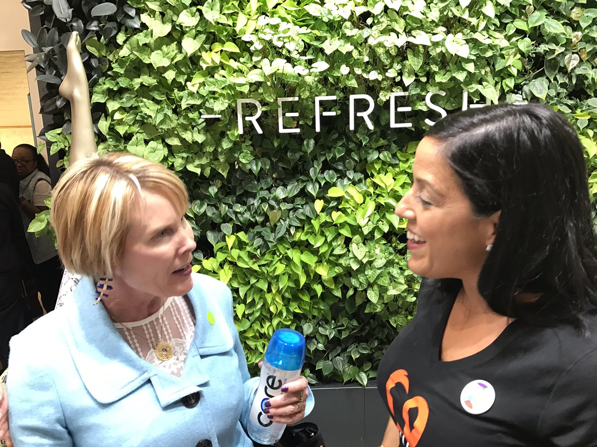 HubDotDC's tweet photo. Connecting at Hubdot's big event ! #dotalchemy @ArmorUpForLife https://t.co/sSf9XwBOLA