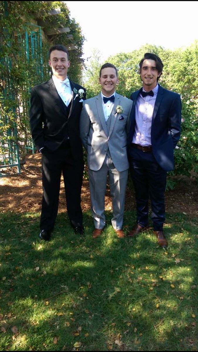 weibs98's tweet photo. Senior Prom https://t.co/oKfiPlHob2