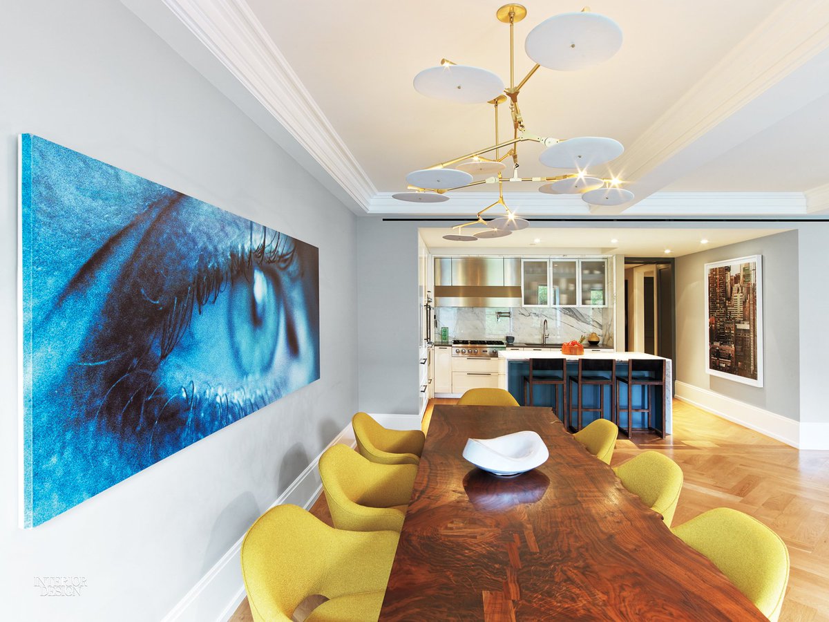 InteriorDesign's tweet photo. Divergent tastes come together in this Upper West Side apartment by @2design: https://t.co/wxB81wHCPe https://t.co/zgIa7a65nV