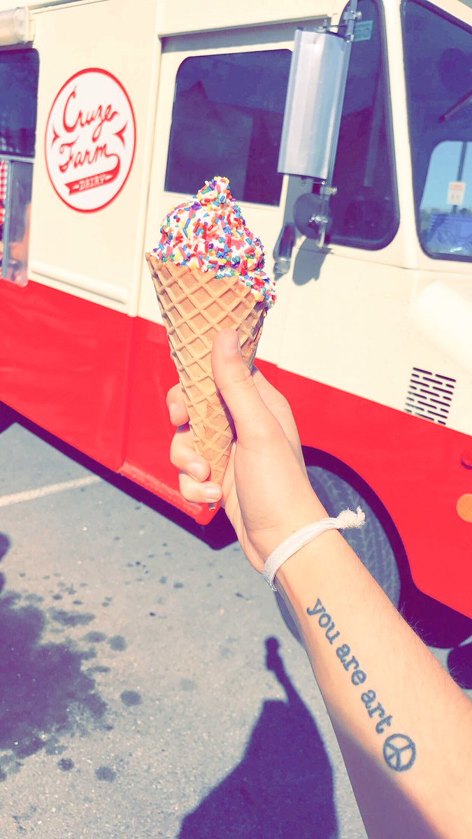 UTK Zeta Tau Alpha tweet media