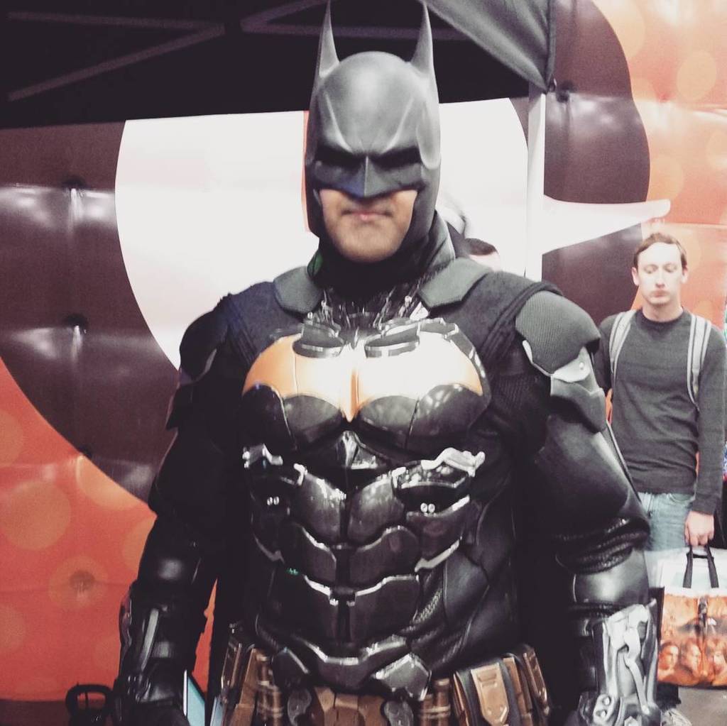 colbyrbryant's tweet image. A very well-done Batman #cosplay  at the #cosmunity booth at @fanexpohq Dallas.

#fxd17 #fanexpodallas #batman #dc… ift.tt/2nxzUFm