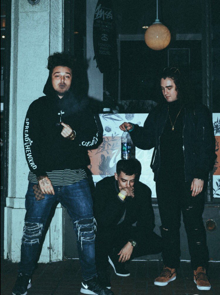 ndstpierre's tweet photo. two of the most talented dudes I know. bright futures ahead. 📷 @rjmckinnon #compoundgallery #astralog #kidindigo #rjmckinnon #pdx https://t.co/18qpwGuUzw