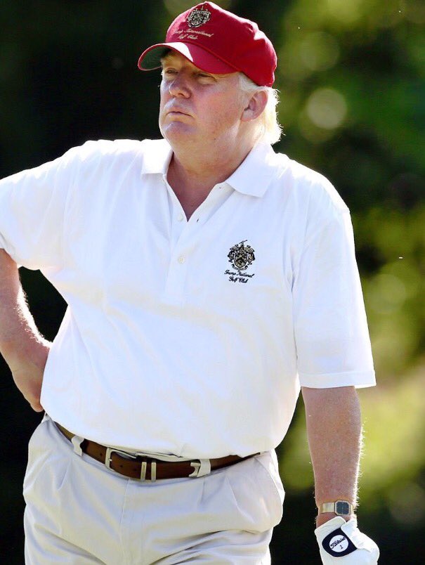 HalfOnionInABag's tweet photo. Trump spent another weekend at a Trump branded property probably wearing a shirt with his own name on it. Seriously, who does that?! https://t.co/FbTvRIOg32