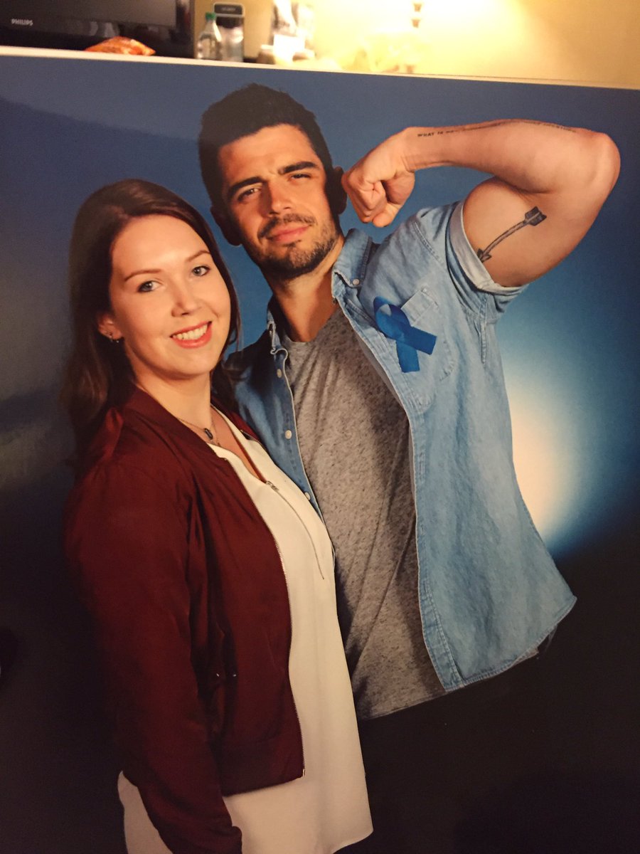 natasja301's tweet photo. Chris: "uhm it looks like you are staring at a wall" "oh sorry, just distracted by his muscles" 😏@CreationEnt @MicahJoeParker https://t.co/9uEl7I6zl0