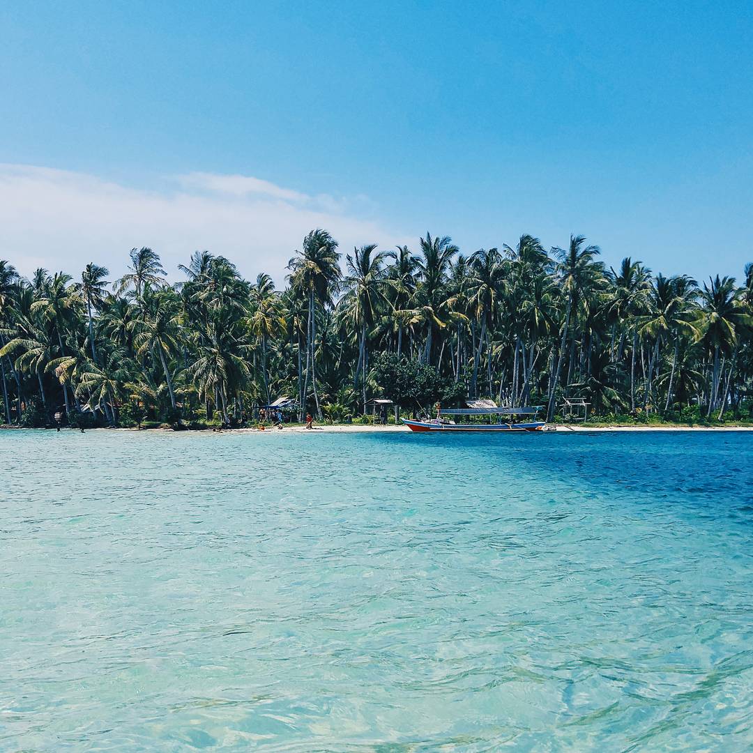 marialarcon378's tweet photo. ¡Buenos días! ¿Dónde te gustaría haberte levantado un lunes como hoy? ¡Los lunes son menos lunes en las islas paradisíacas!

@pandatravelma https://t.co/4gpSlcR0jw
