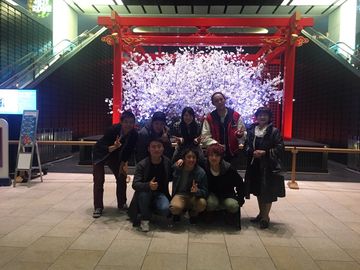 S h o t a. tweet media