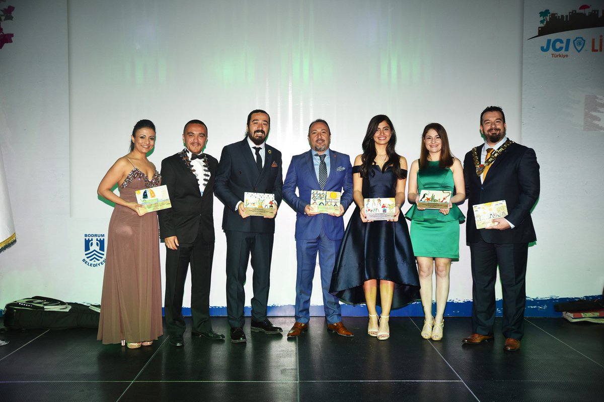 ErsanResortSPA's tweet photo. #JCI Türkiye liderler zirvesi 2017 #ErsanResort & Spa'nın ev sahipliğinde Bodrum'da gerçekleşti.
#ersanresortspa #jciturkiye #degerkat https://t.co/E1NYatyHhh