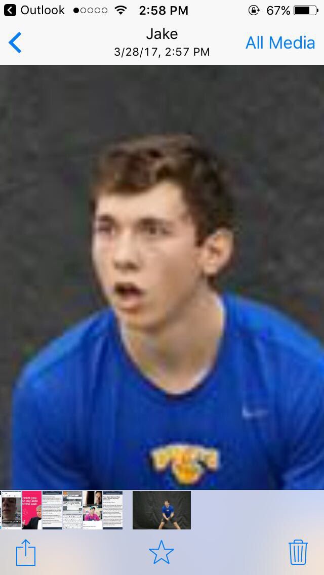 jennalusby13's tweet photo. @chaffednuggets The face you make when you're 8-1 with only one match left. #almostundefeated #singlesrule https://t.co/Bvs970wn1W