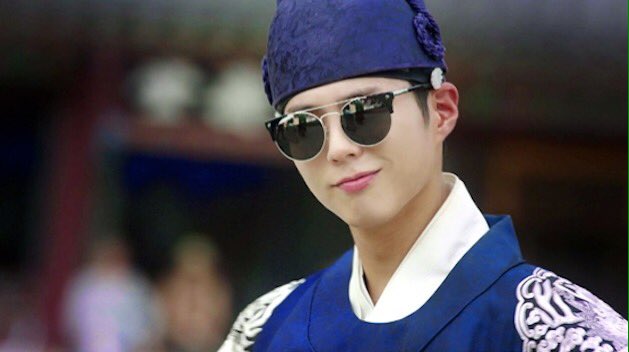 dimple_llamas's tweet photo. That smile tho...
@BOGUMMY 
#LITMRaon https://t.co/U7PMvcJwwI