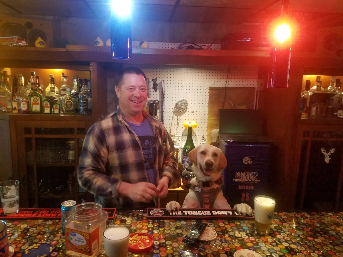 RIbrewing's tweet image. Awesome day at Gary's homemade basement bar/brewhouse with Chinook the lab bartender!