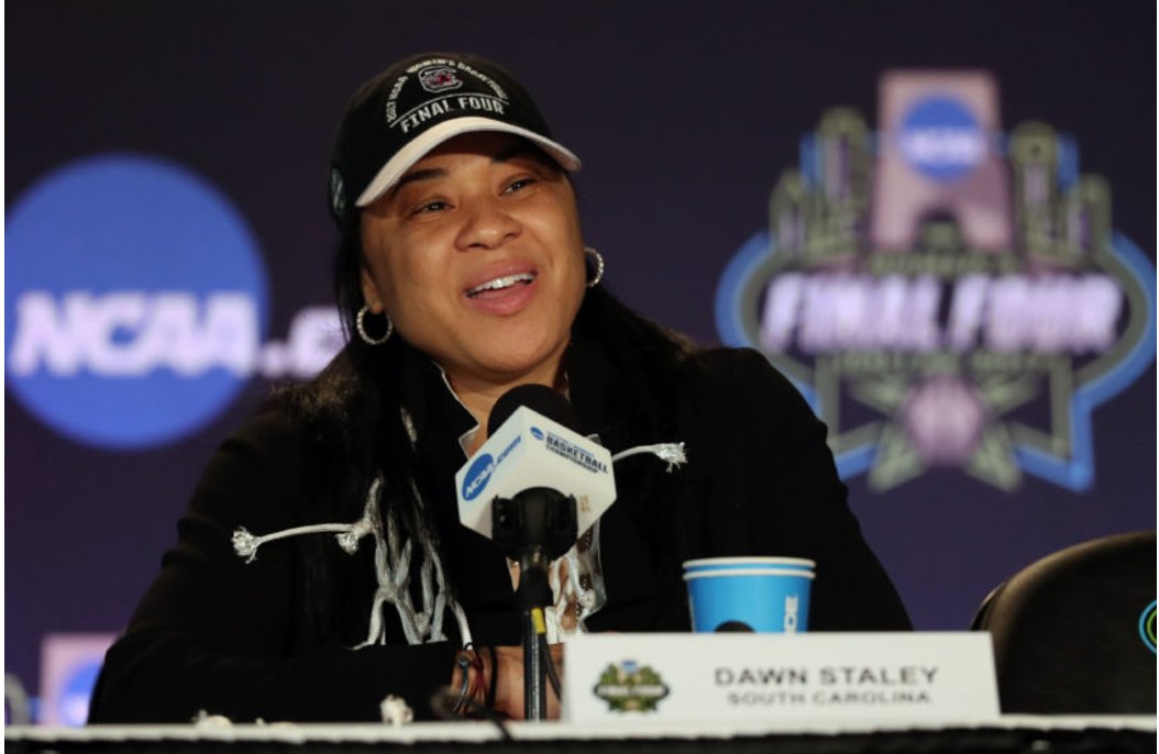 FanSided_Fore's tweet photo. NOW @SummittHoops: Women's Basketball Belongs to @dawnstaley, @_ajawilson22 and @GamecockWBB Now https://t.co/TxA4pkhWYQ #WFinalFour https://t.co/TdoW3ur919