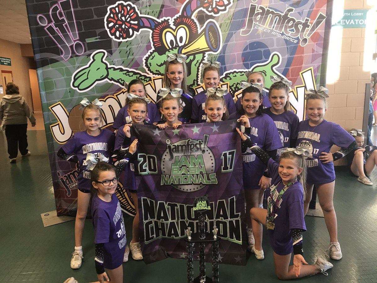 Nfelite's tweet photo. Youth 1 Champs @JAMfestEvents https://t.co/5ry5svaZWZ