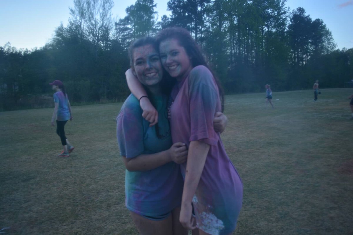 britt444ny's tweet photo. HBD to my girl @a_MERE_ica 💓💓💓#skoolspirit #mcdonaldsbathroom https://t.co/UbpxjJIWdc