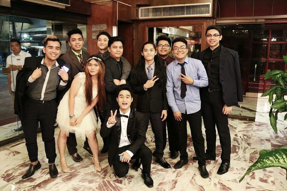 topelowkeey's tweet photo. Kahit sobra sampu lang kami sa block namin sobrang solid parin yung kagaguhan ng isa't isa ๐๐
#MEC142 #EngineeringBall https://t.co/91vv86cx3H