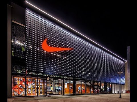 topdocumentarys's tweet photo. The Story of Nike : Swoosh! Inside Nike! (CNBC)��(Documentary) https://t.co/PZUVXcCfMS https://t.co/9xm991KAX6